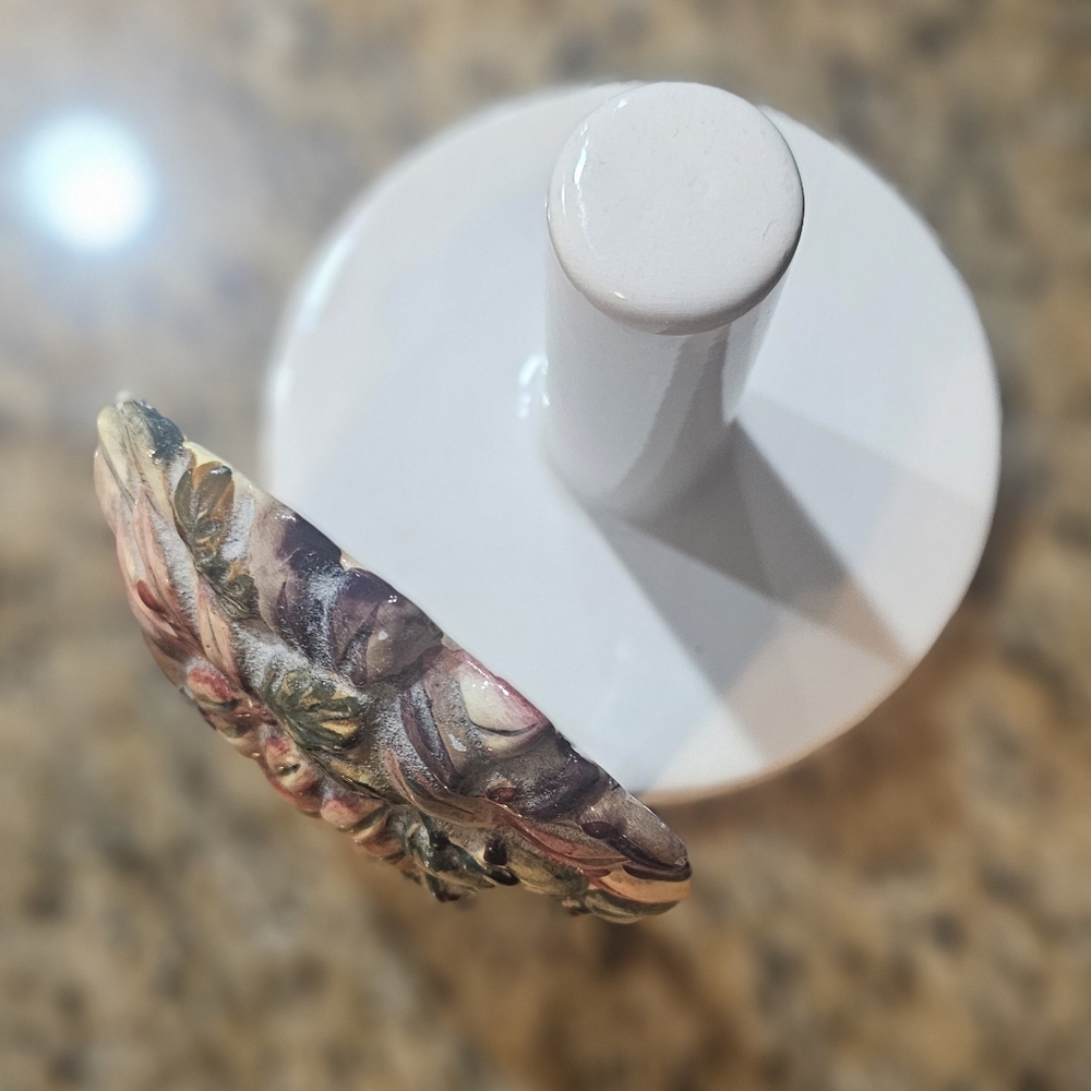 Paper towel holder - Picture 3 of 4